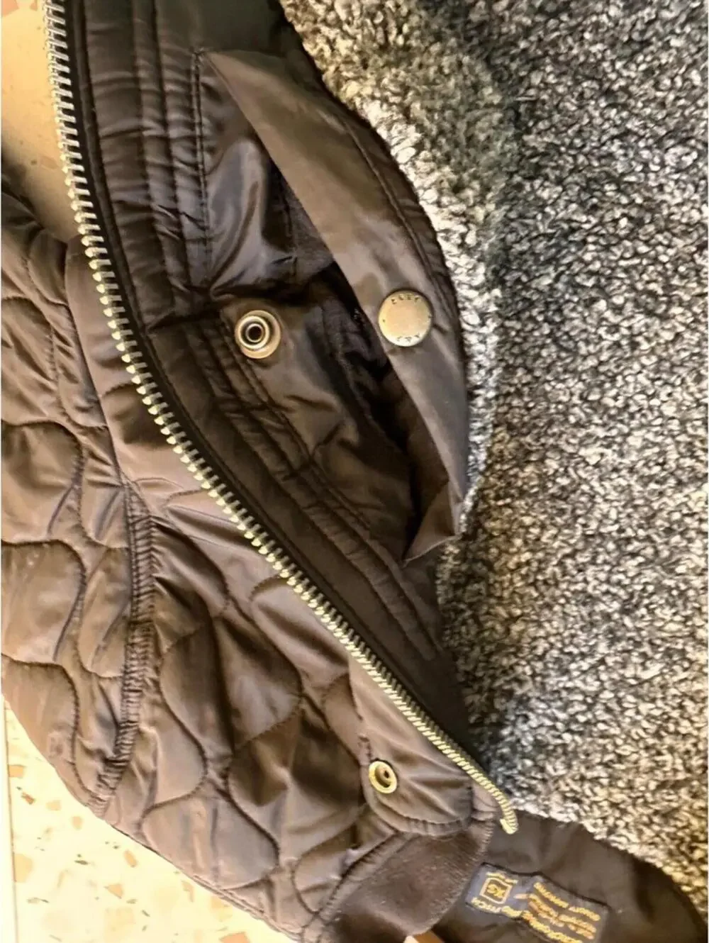 Abercrombie & Fitch quilted bomber jacket Size XS